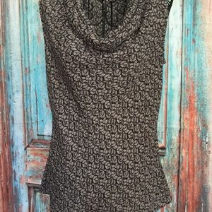 EUC Banana Republic sleeveless blouse.